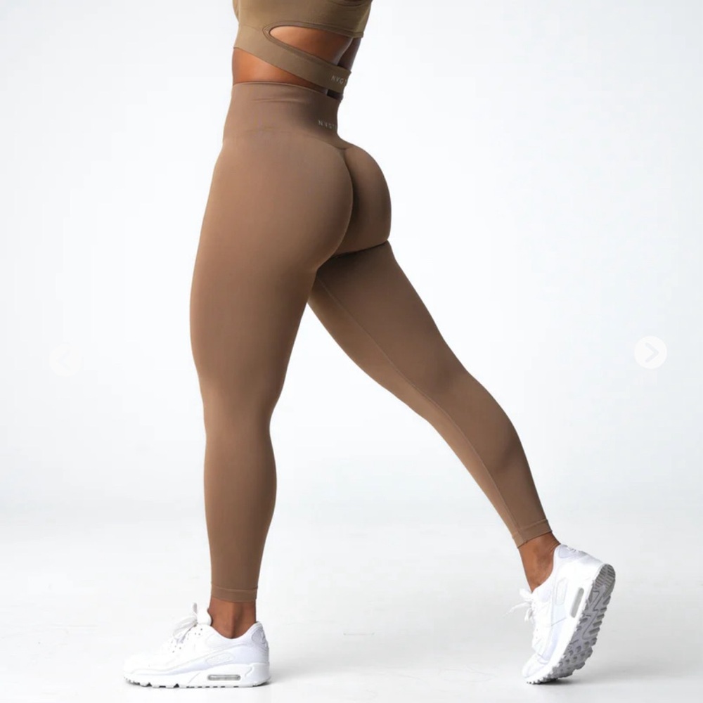 NVGTN Seamless Toasted Almond Leggings New Without Tags - sold out
